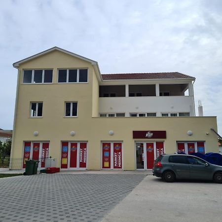 Apartments Figa Orebic Luaran gambar